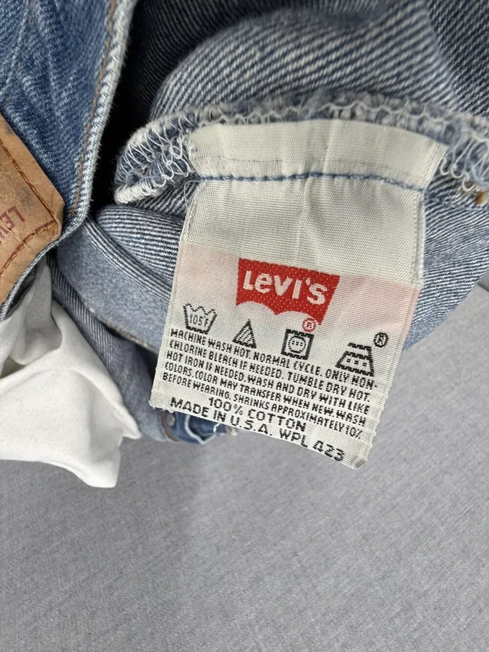 Vtg Levi's 501xx Blue Jeans Mens 32x34 USA Made 501-0000 1998 Denim Pants Y2K